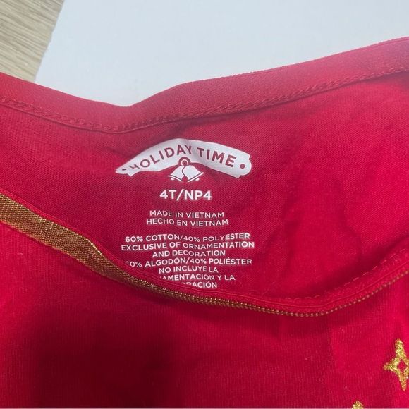 Girls Christmas Shirts Holidays Reindeer Tree 4T - Picture 4 of 4